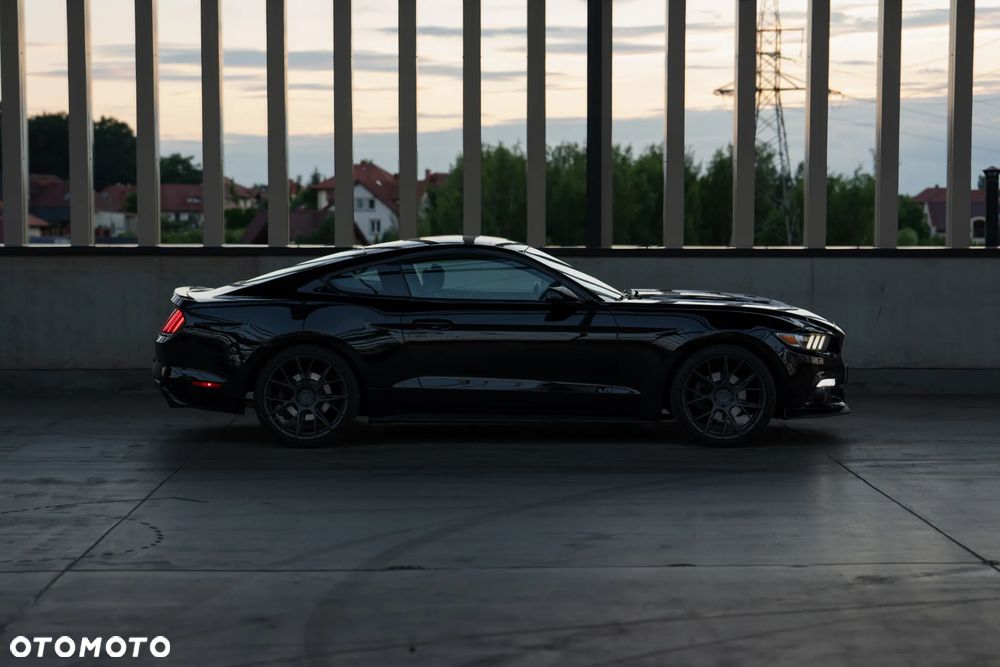 Ford Mustang 2.3 EcoBoost - 23