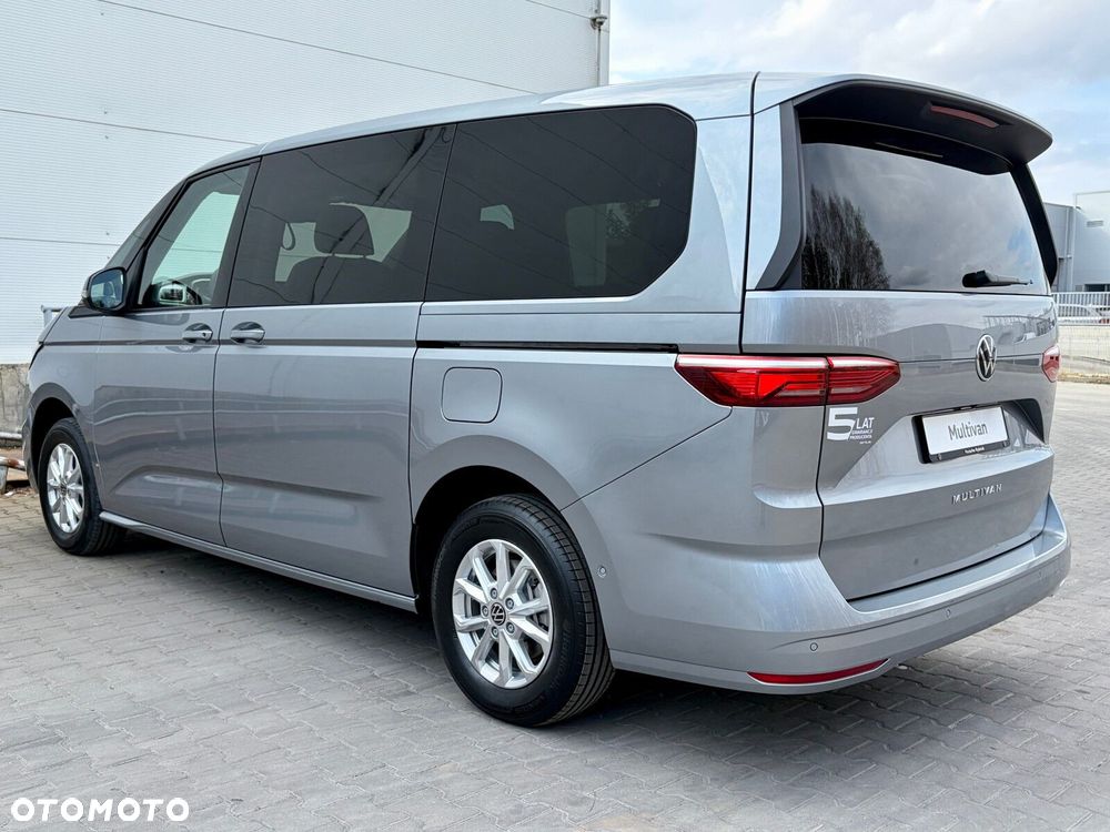 Volkswagen Multivan - 21