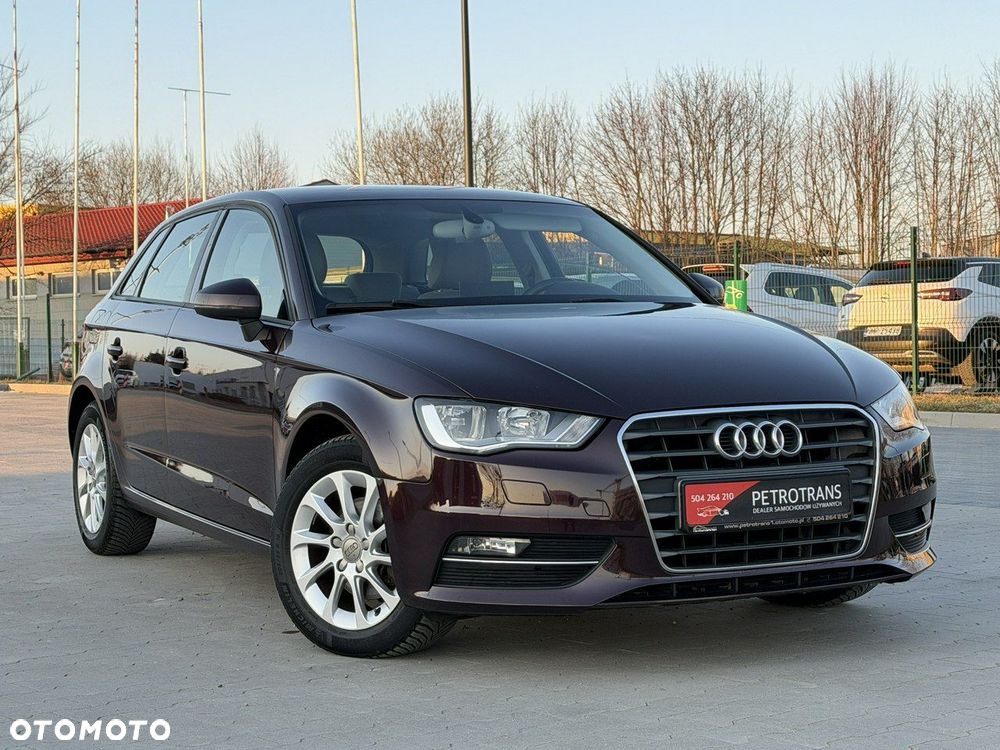 Audi A3 Sportback 1.6 TDI DPF Attraction - 14