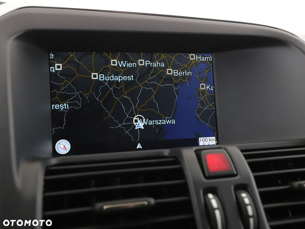 Volvo XC 60 D4 Momentum - 26