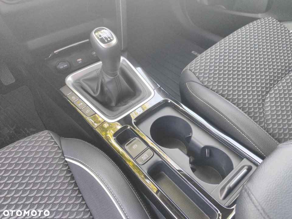Kia XCeed - 16