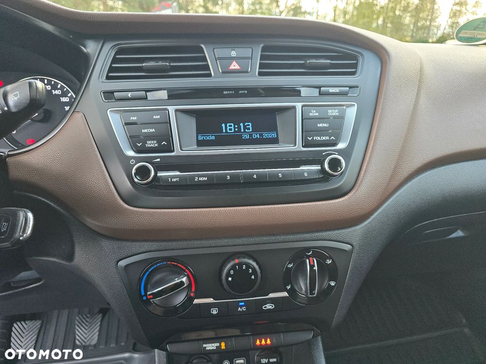 Hyundai i20 1.2 - 27