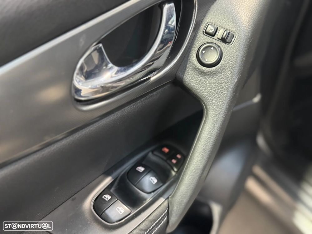 Nissan Qashqai 1.5 dCi N-Connecta - 10