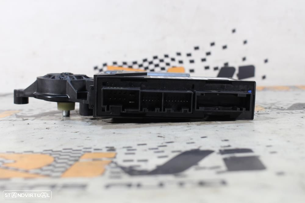 Motor Do Elevador De Vidro Traseiro Direito Audi A4 (8Ec, B7)  8E09598 - 3