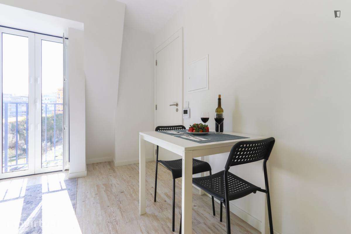 Apartamento com 1 quartos - localizado em Ajuda Lisbon - Grande imagem: 5/21