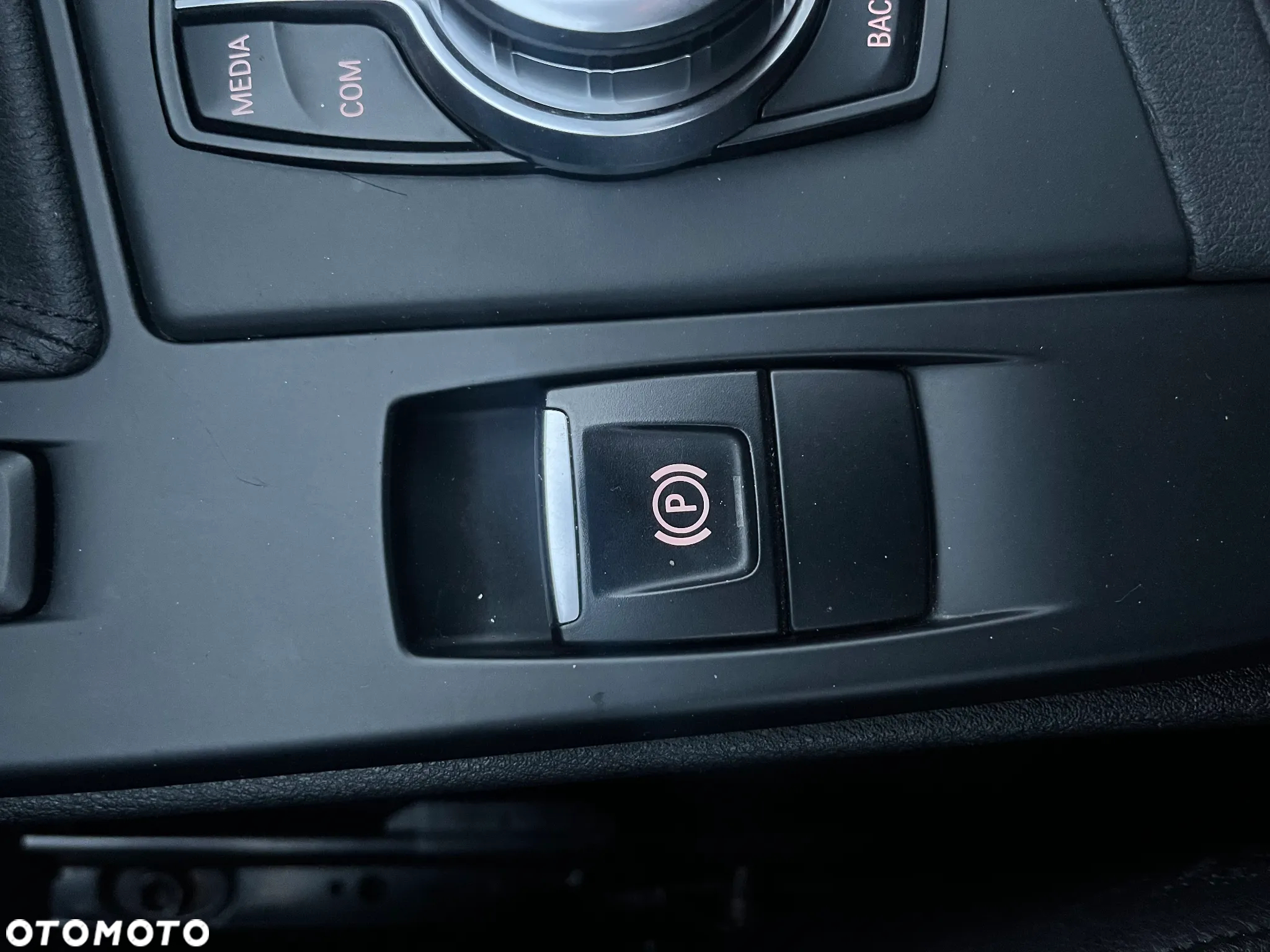 BMW X1 sDrive18i Business Edition - 28