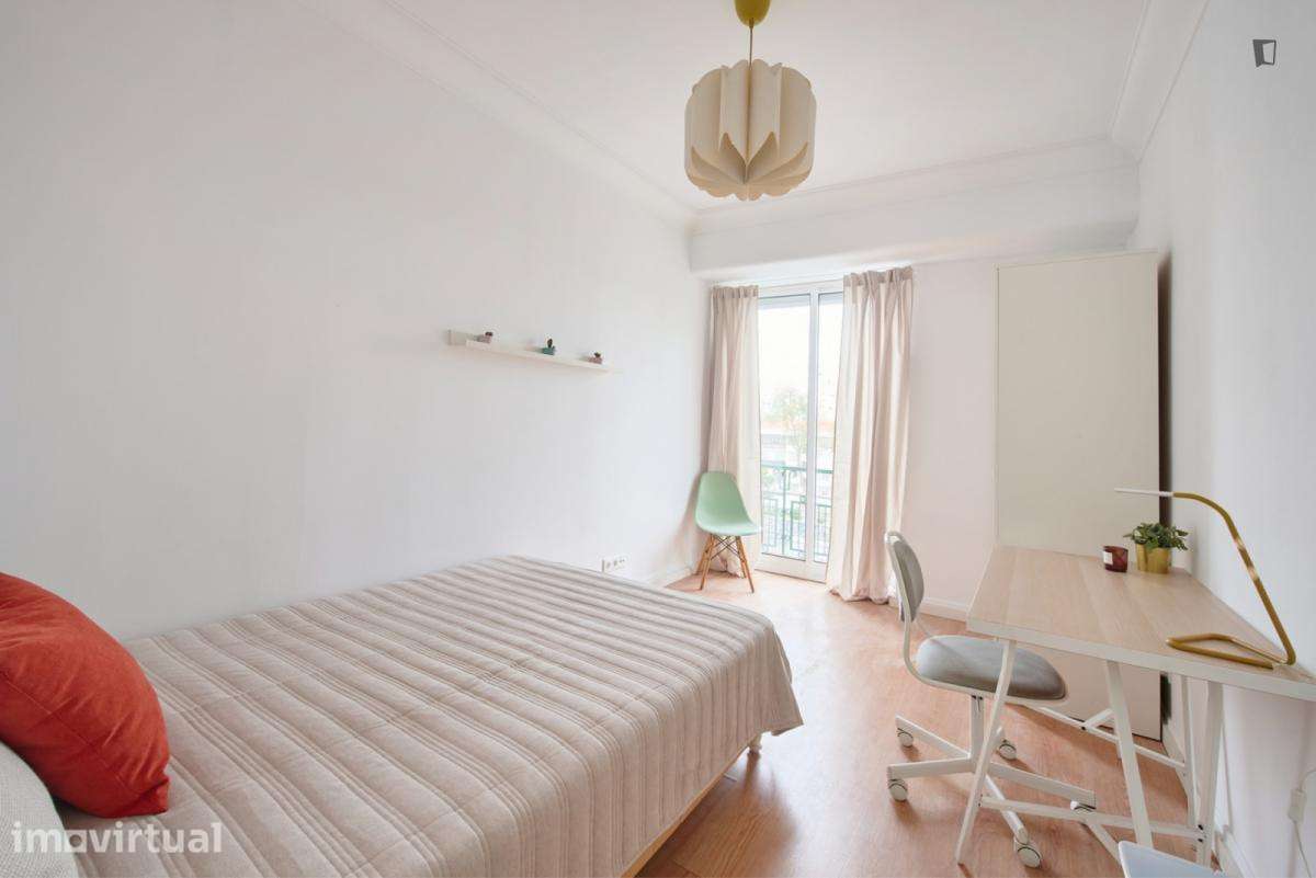 Quarto - localizado em Roma-Areeiro Lisbon - Grande imagem: 3/25