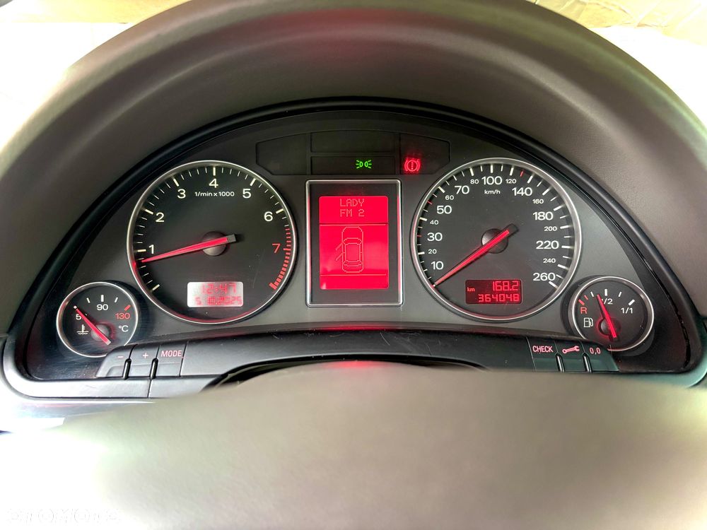 Audi A4 Avant 3.0 Quattro - 6