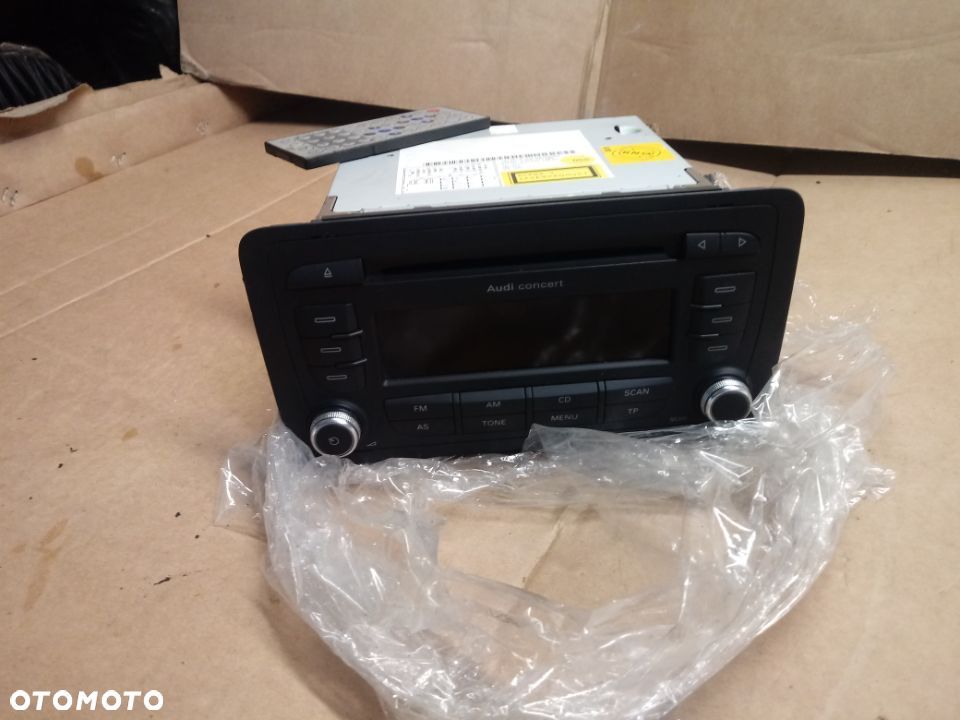 RADO CD AUDI A3 8P 8P0057186 - 1