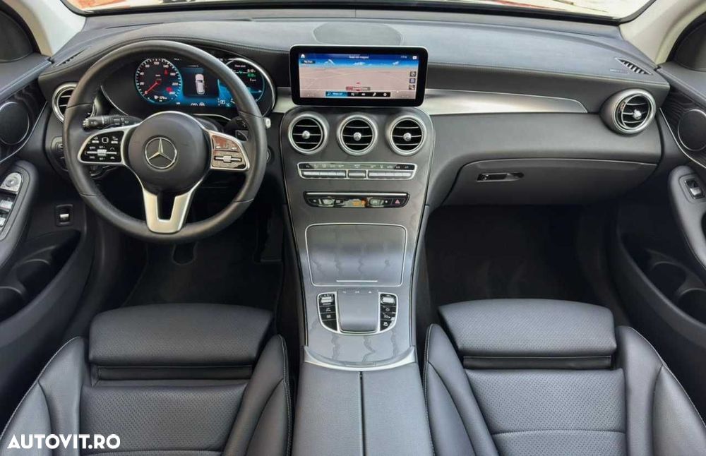 Mercedes-Benz GLC - 23