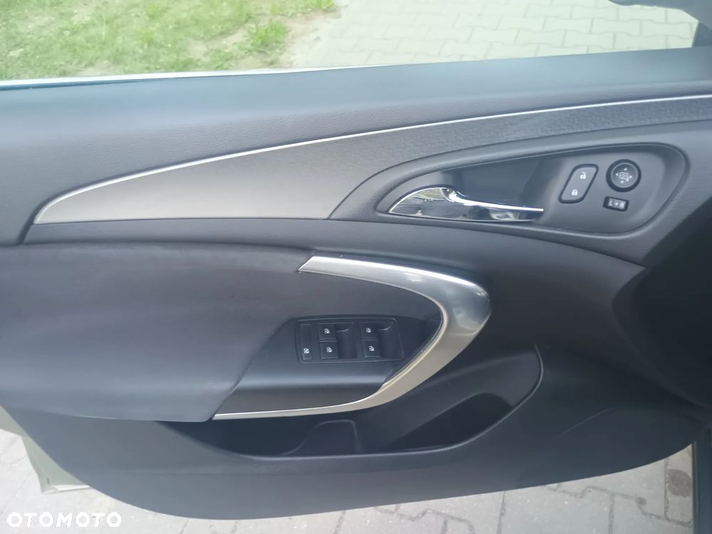 Opel Insignia 1.6 T Cosmo EU6 - 13