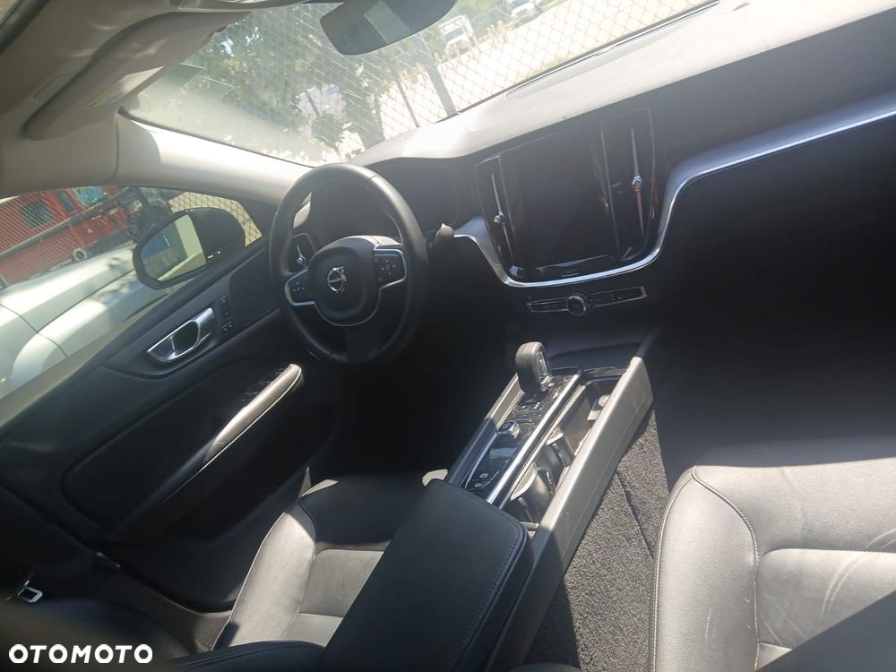 Volvo S60 B4 B DKG Plus Dark - 10