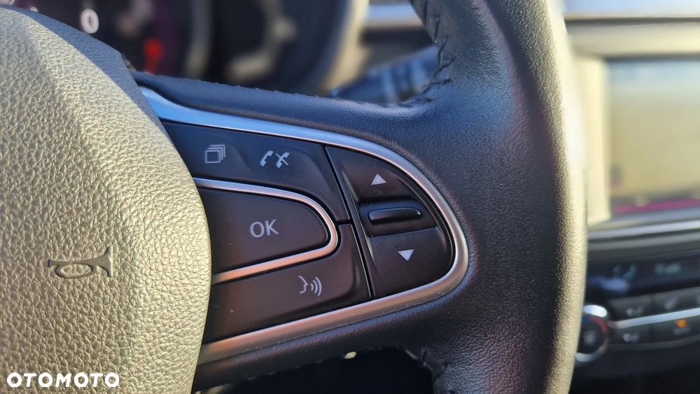 Renault Kadjar 1.2 Energy TCe Limited EDC - 18