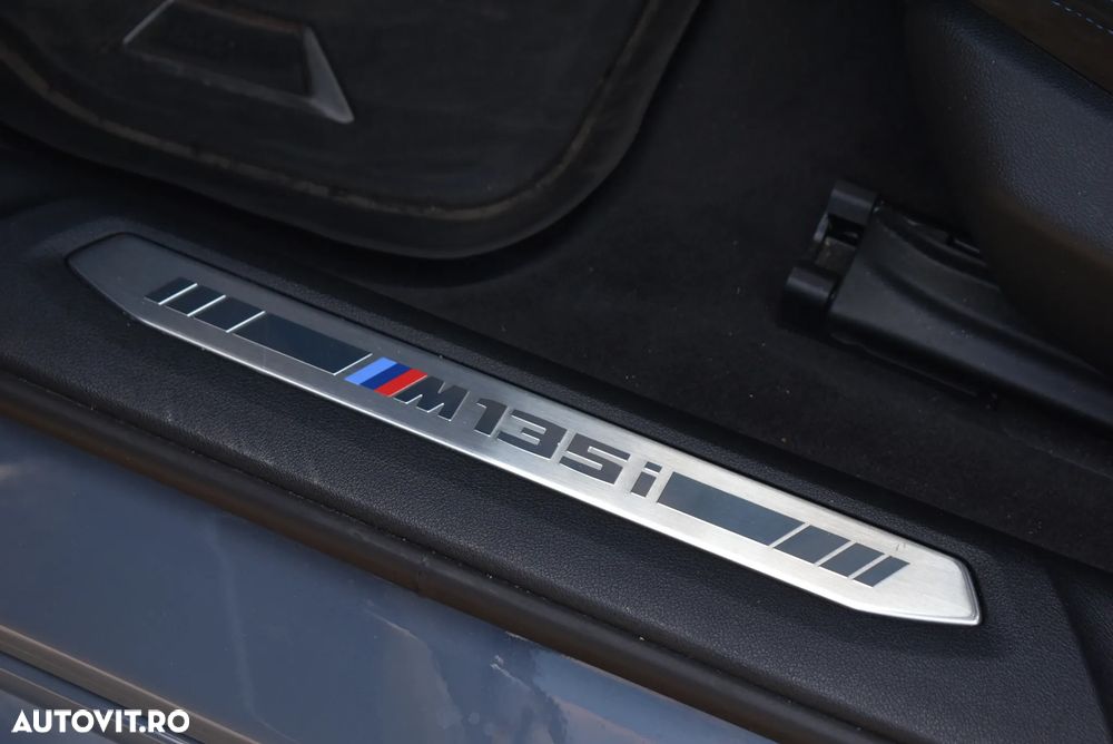 BMW M1 M135i xDrive AT - 21