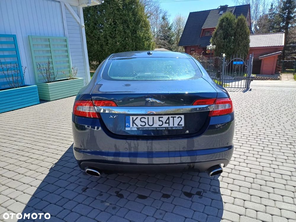 Jaguar XF - 4