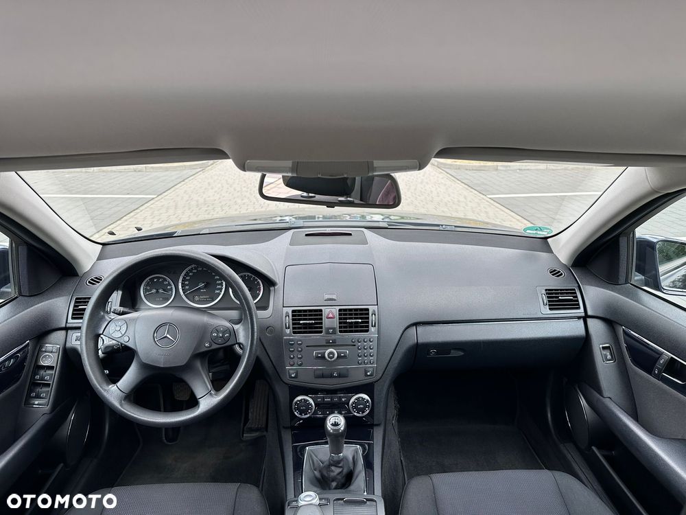Mercedes-Benz Klasa C 180 Kompressor BlueEFFICIENCY - 9