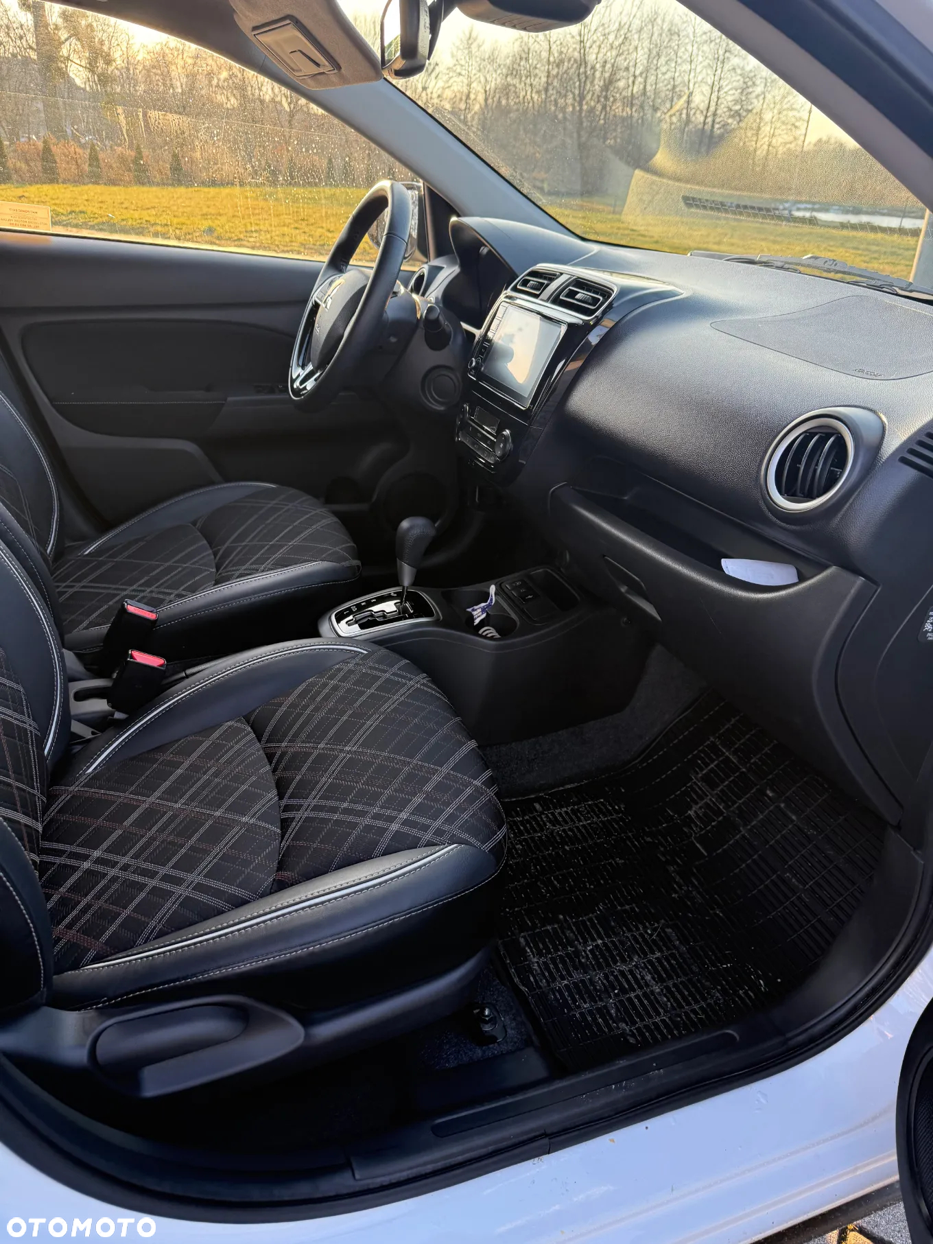 Mitsubishi Space Star 1.2 AS&G Instyle CVT - 22