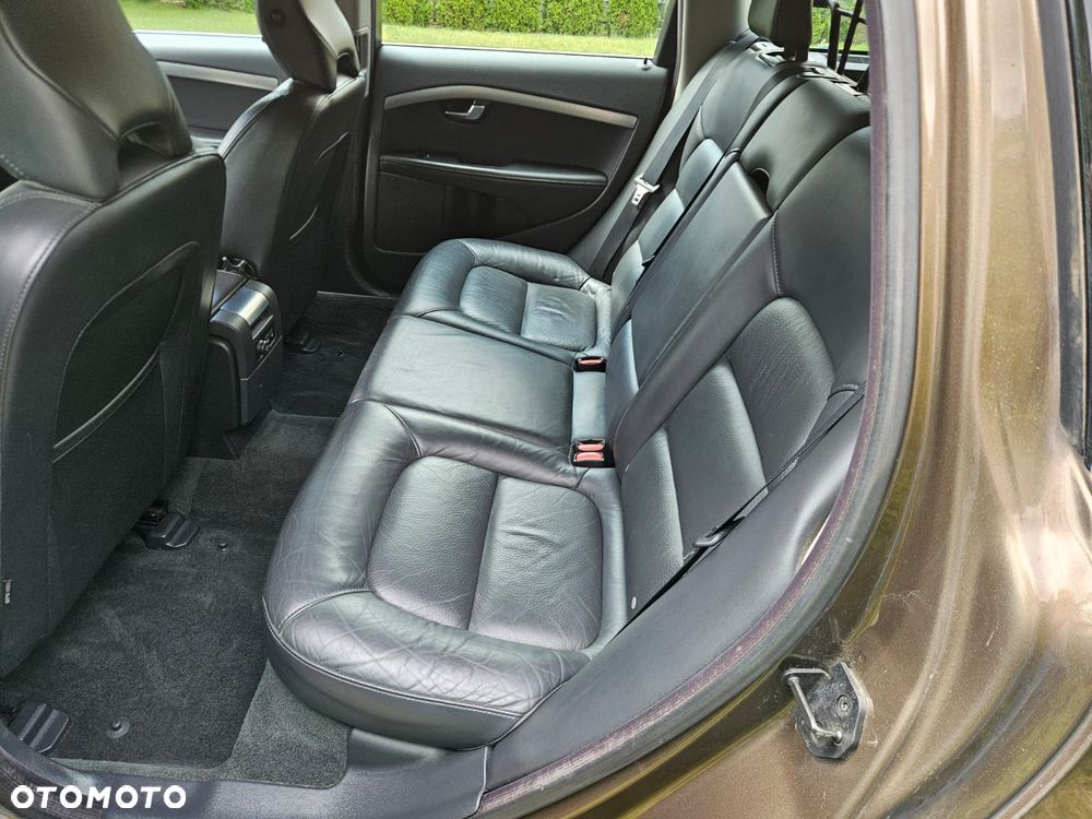 Volvo XC 70 2.4D AWD Summum - 22
