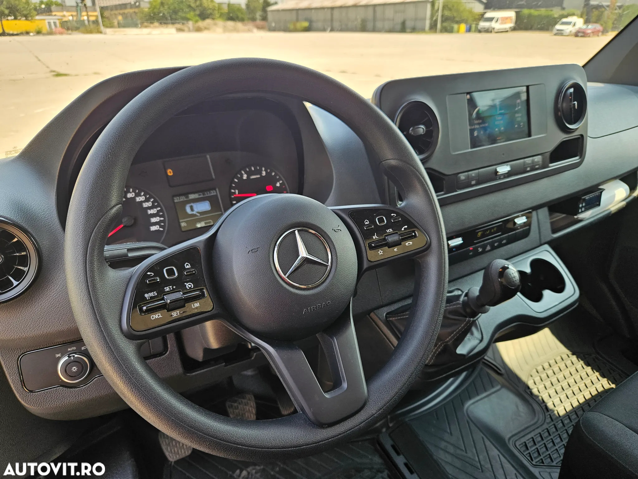 Mercedes-Benz SPRINTER - 15