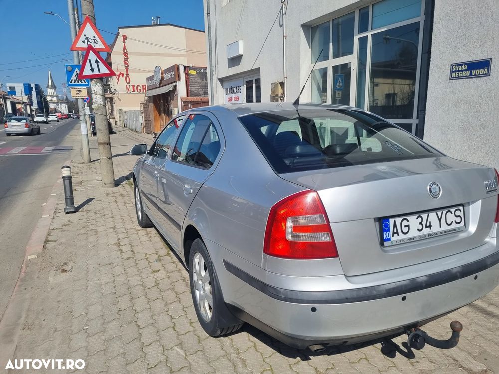 Skoda Octavia 1.6 Elegance - 4