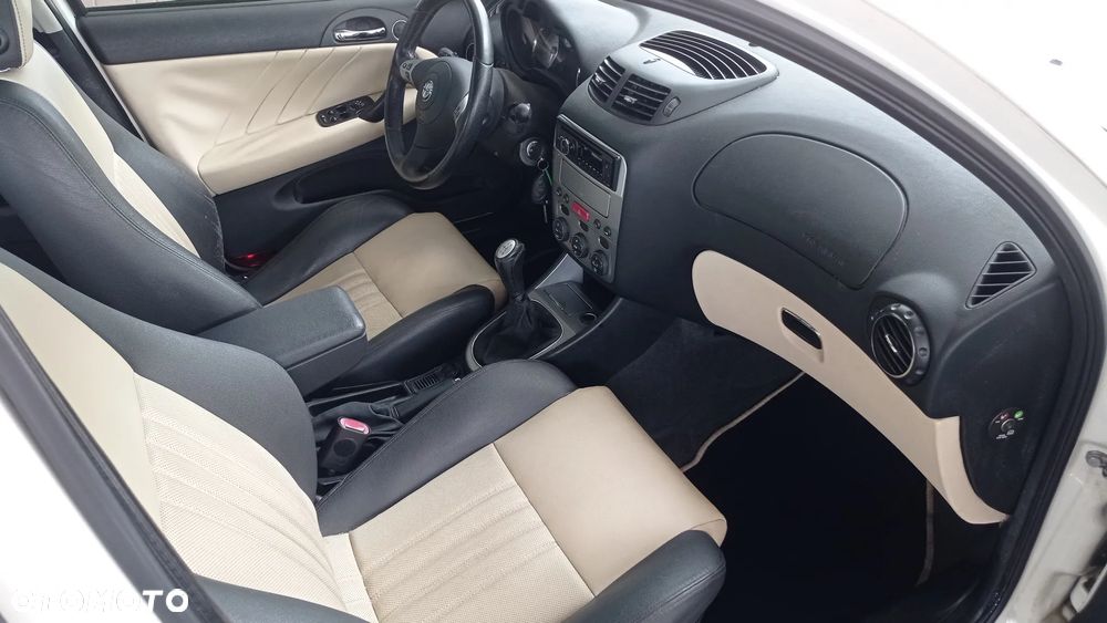 Alfa Romeo 147 1.6 Twin Spark AMICA - 29
