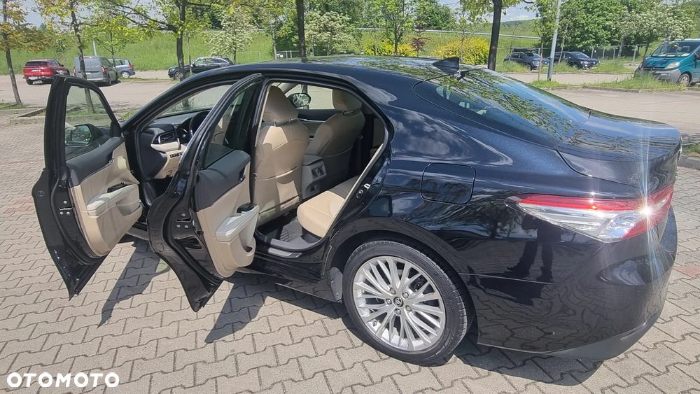 Toyota Camry 2.5 Hybrid Executive CVT - 10