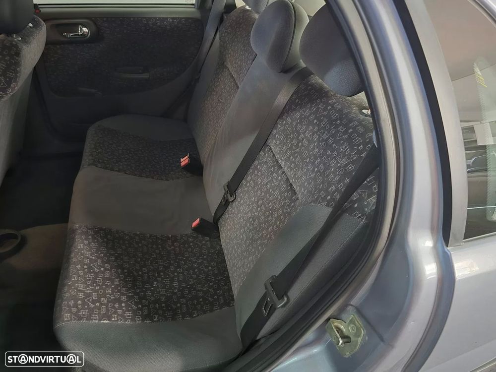 Opel Corsa 1.7 DTi 16V Elegance - 9