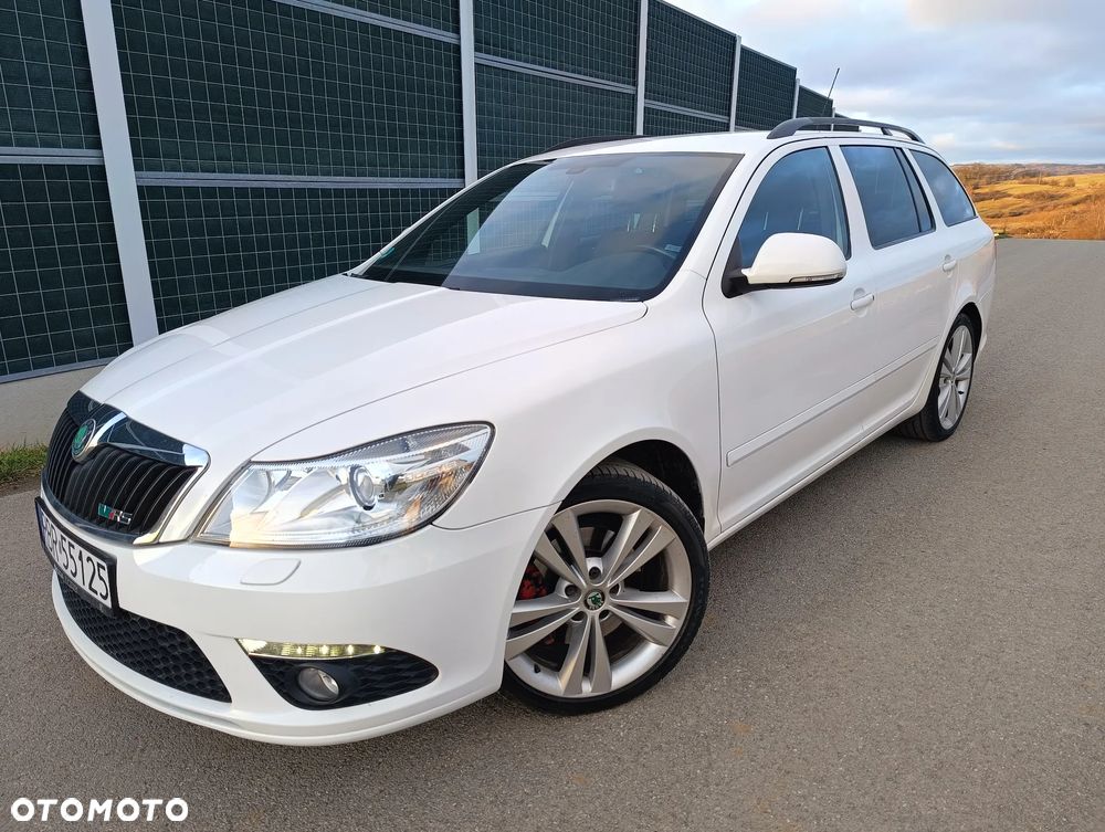 Skoda Octavia 2.0 TDI CR DPF RS - 3