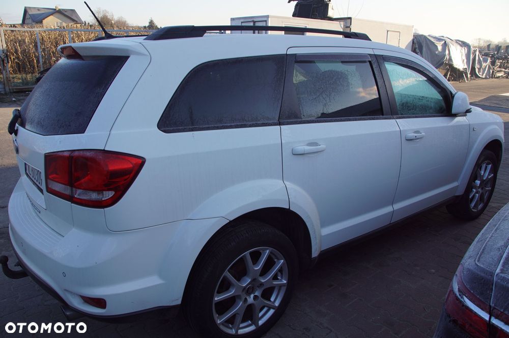 KLAPA FIAT FREEMONT JOURNEY - 3