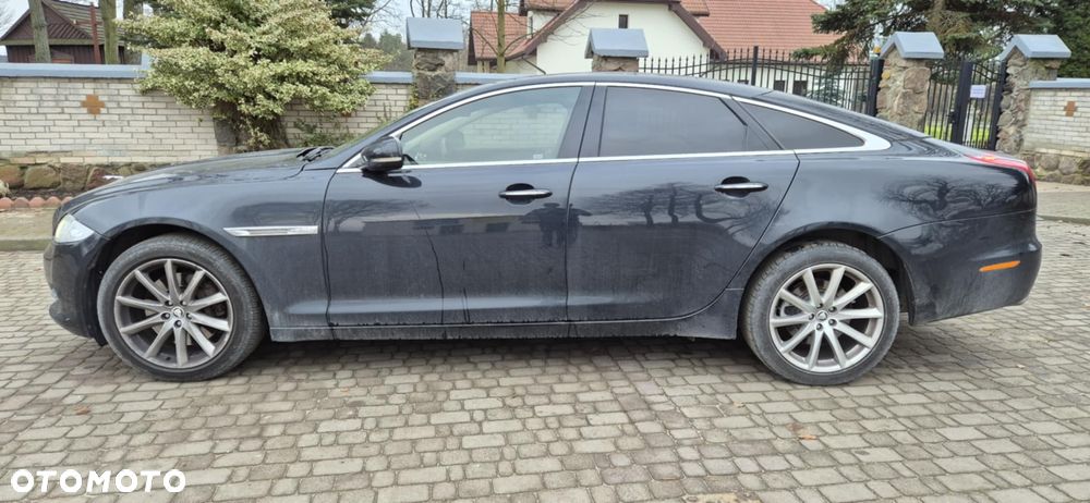Jaguar XJ 3.0 D V6 Premium Luxury - 14