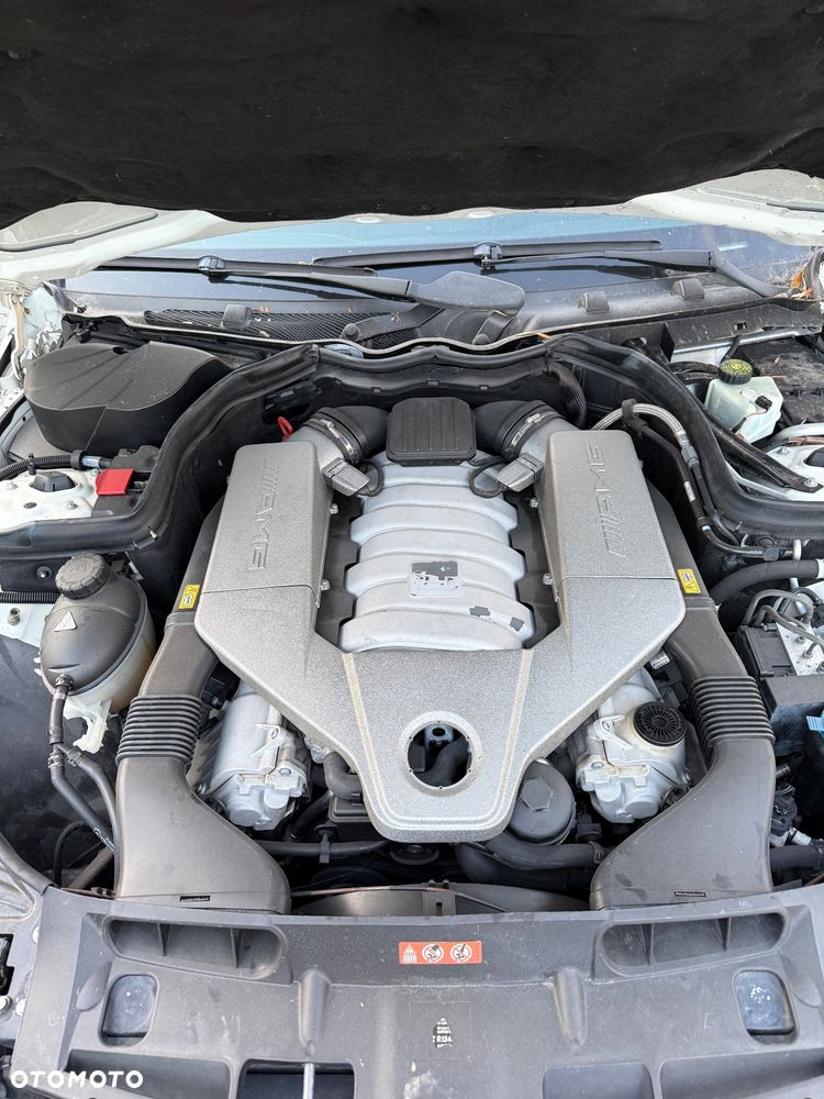 Mercedes-Benz Klasa C 63 AMG 7G-TRONIC - 27