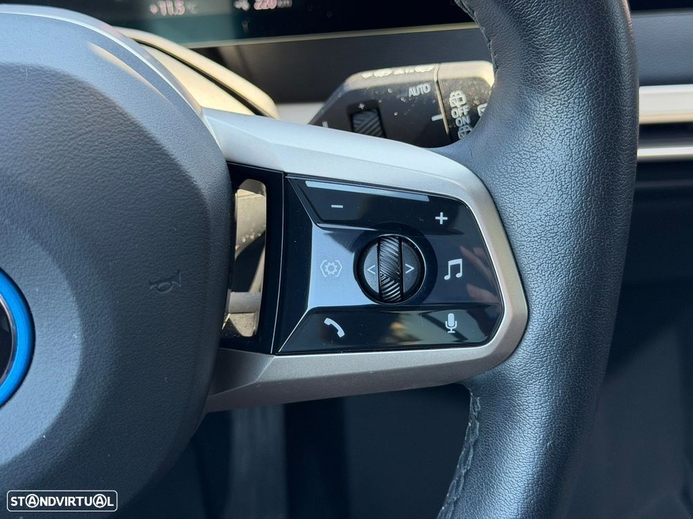 BMW iX xDrive 40 Pack Desportivo - 35