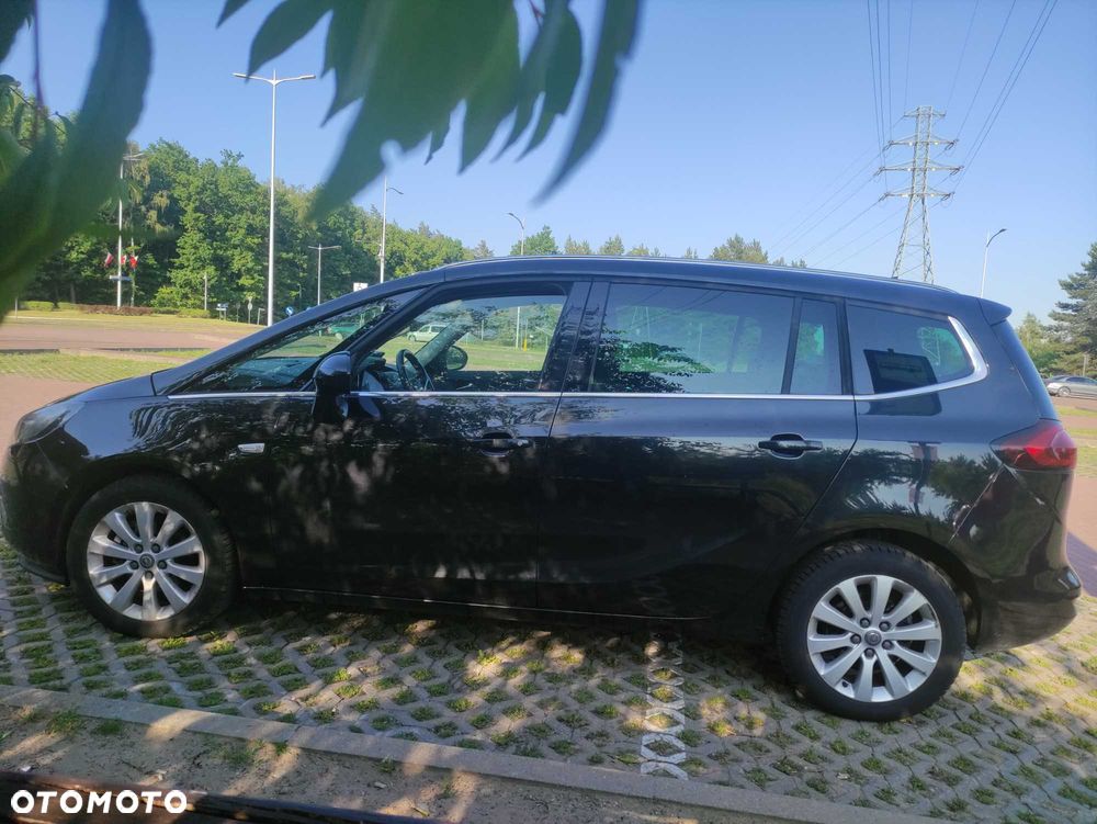 Opel Zafira - 1