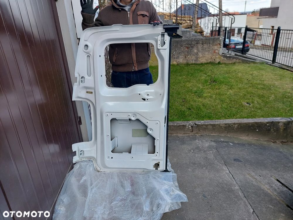 Toyota Proace III Expert Jumpy 16- Drzwi R Tył Tylne w KOLOR - 4