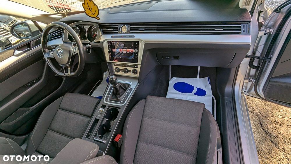 Volkswagen Passat - 18