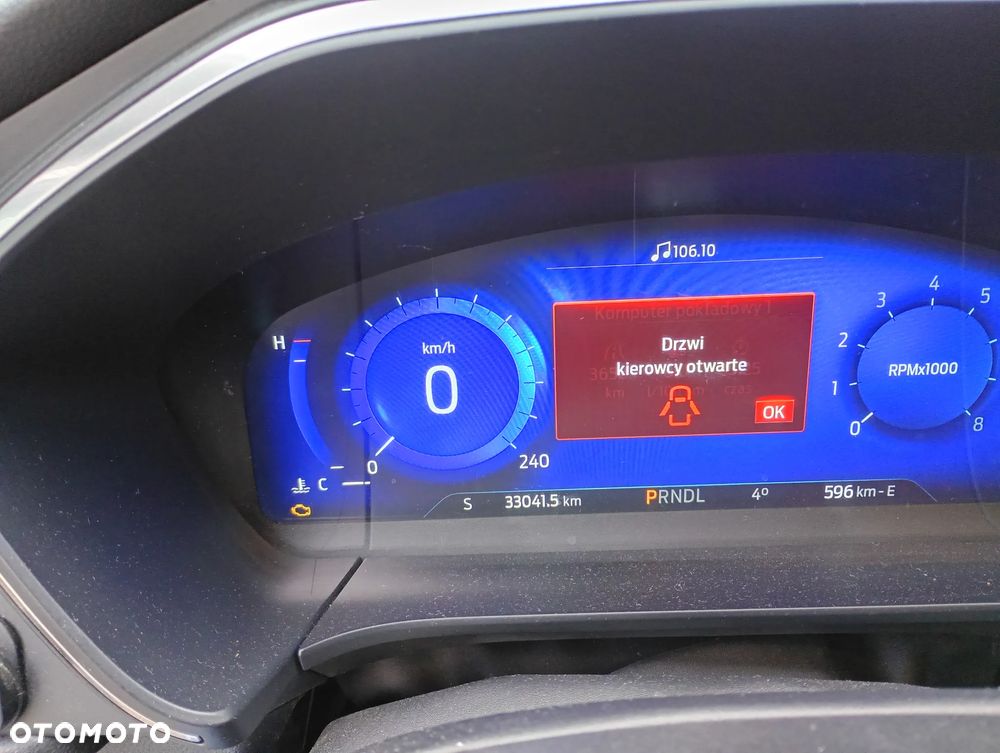 Ford Escape ver-2-0-ecoboost-awd-titanium - 11