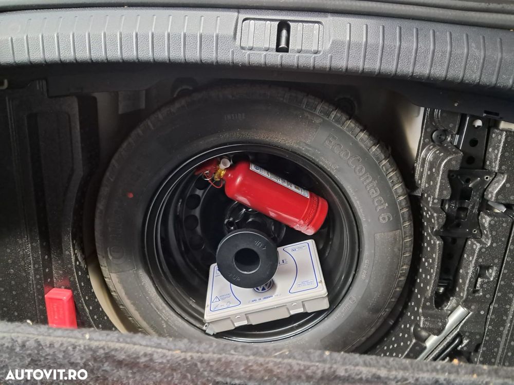 Volkswagen Passat - 28