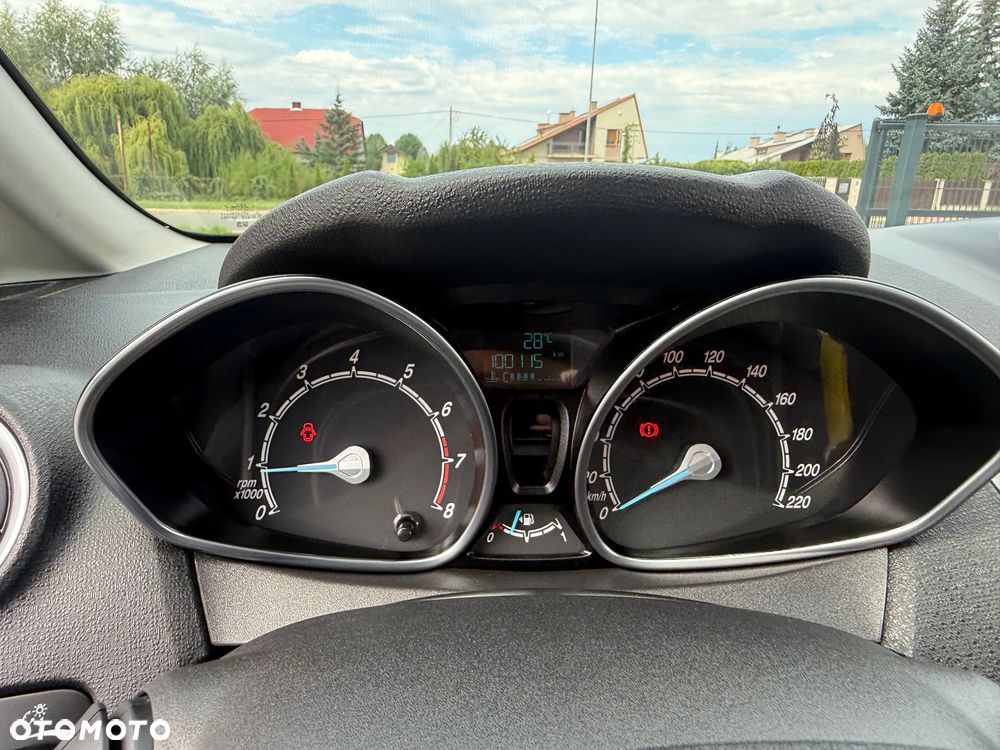 Ford Fiesta 1.25 Silver X - 29