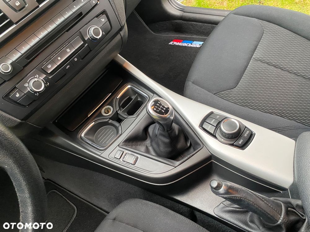 BMW Seria 1 118i - 15