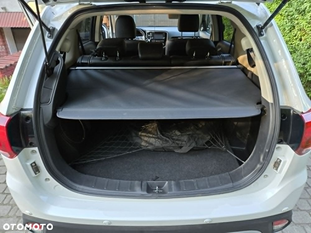 Mitsubishi Outlander - 11