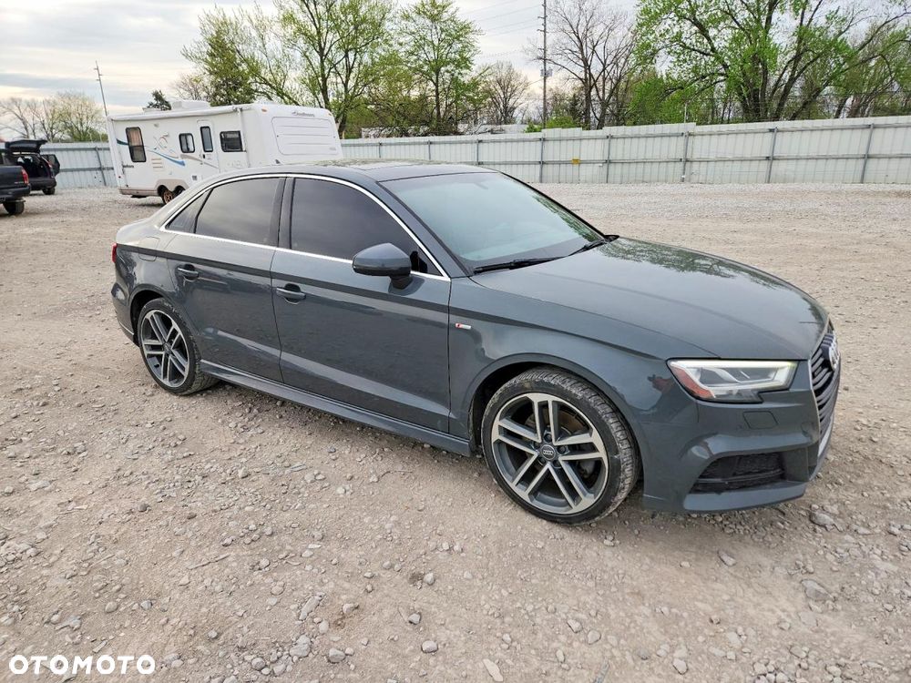 Audi A3 Limousine 40 TFSI Quattro S tronic - 2
