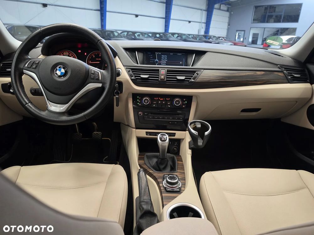 BMW X1 xDrive18d xLine - 25