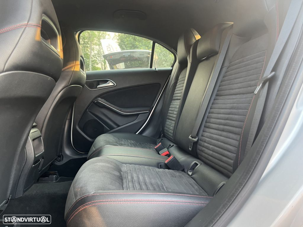 Mercedes-Benz A 200 d AMG Line - 26