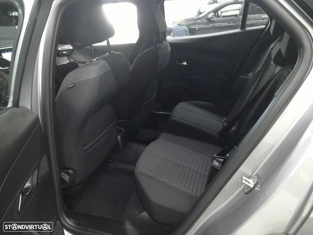 Peugeot 2008 1.2 PureTech Active Pack - 3