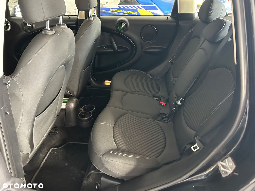 MINI Countryman One D Blackyard - 19