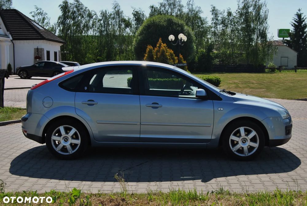 Ford Focus 1.6 Ghia - 15