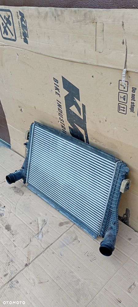 Intercooler chłodnica intercoolera VW Passat B6 2.0 TDI 3C0145805AE - 2