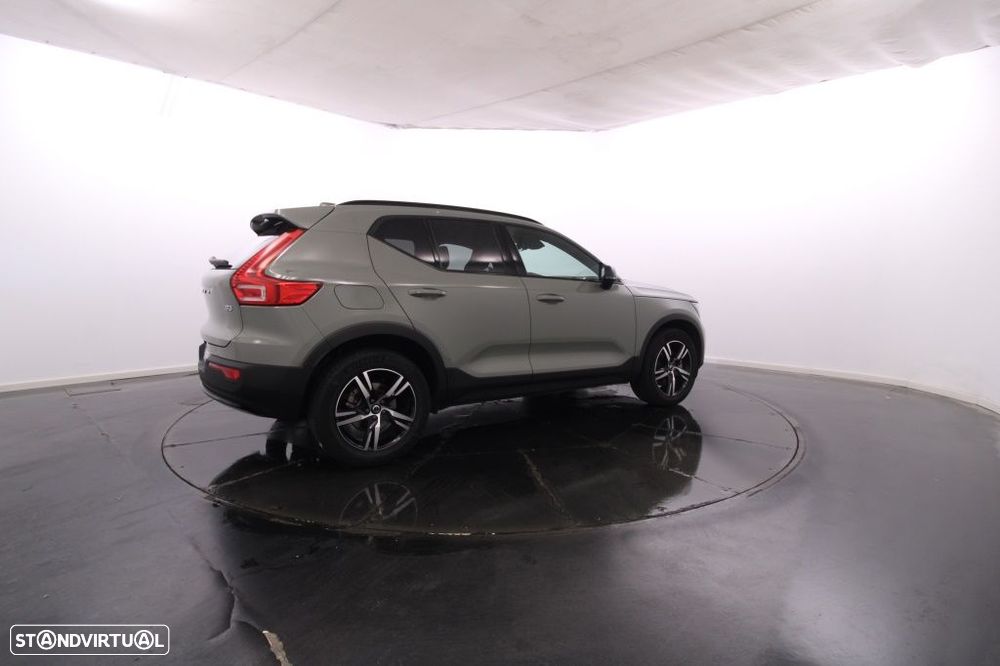 Volvo XC 40 2.0 B3 Plus Dark - 9