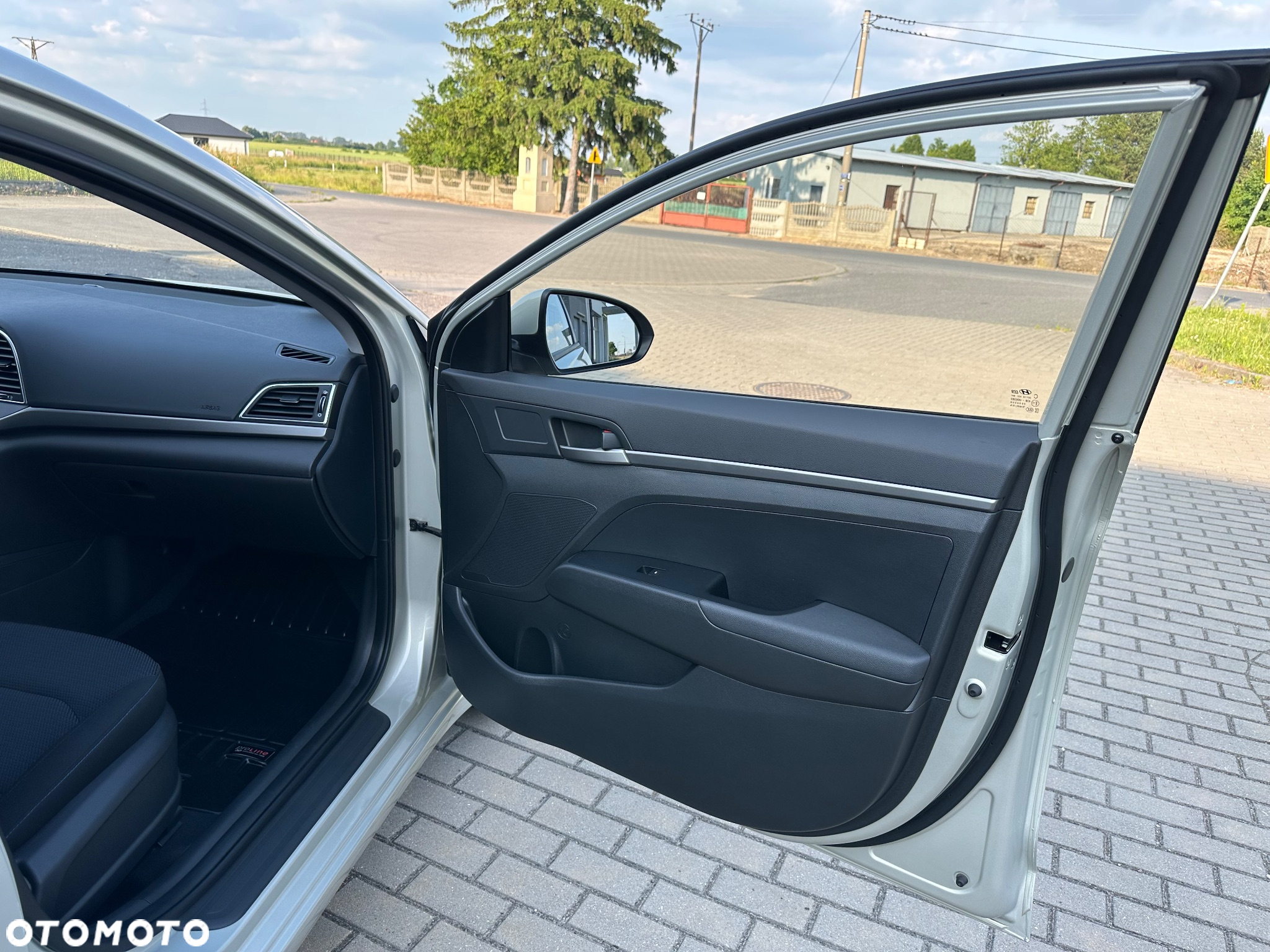 Hyundai Elantra 1.6 Comfort - 20