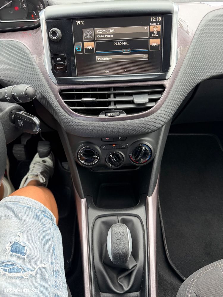 Peugeot 2008 1.2 VTi Active - 23